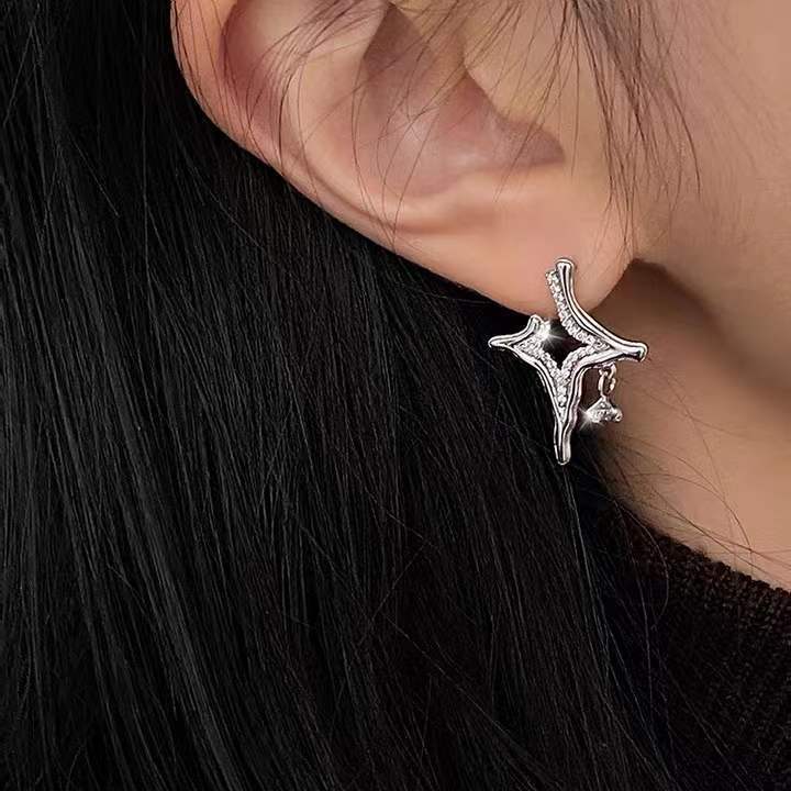 Boucles d'oreilles Asterism en strass